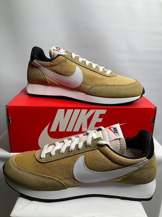 Nike Other - Nike Air Tailwind 79 men’s US10 Suede Parachute Beige/White Athletic Shoes